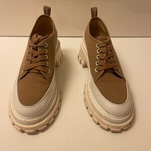 Schutz moon shoes 7.5